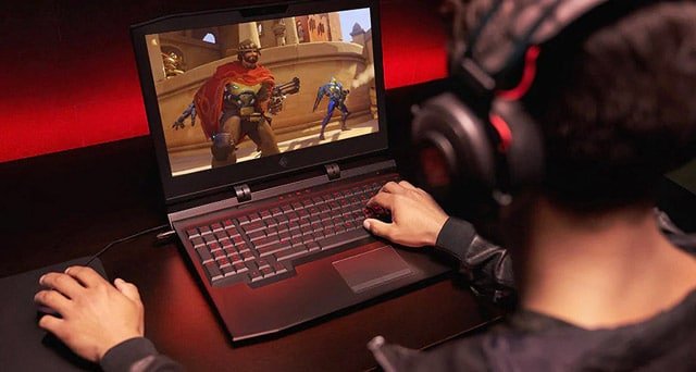 laptops at game